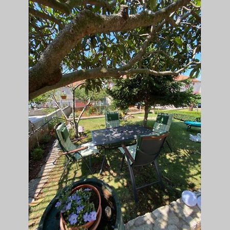 Comfy Apartment In A Quiet Neighborhood Sibenik Exterior photo