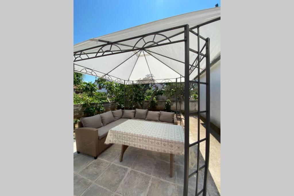 Comfy Apartment In A Quiet Neighborhood Sibenik Exterior photo